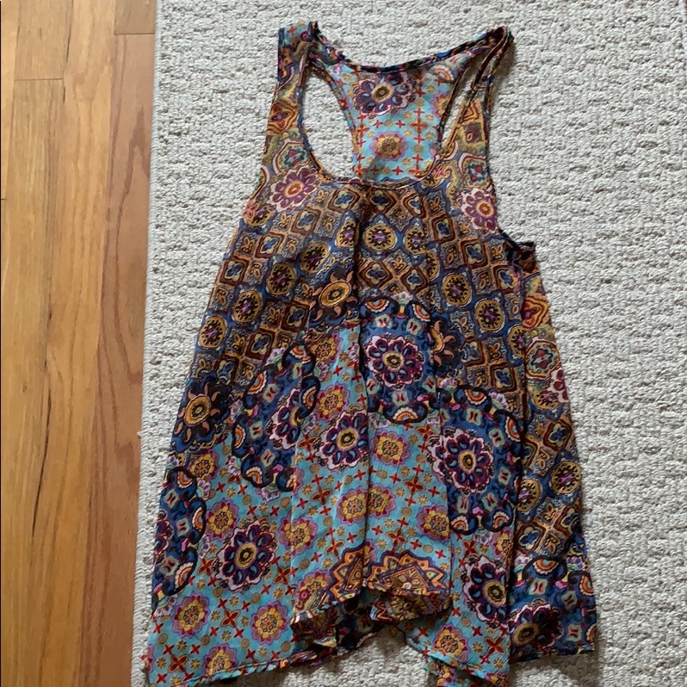 Pattered tank